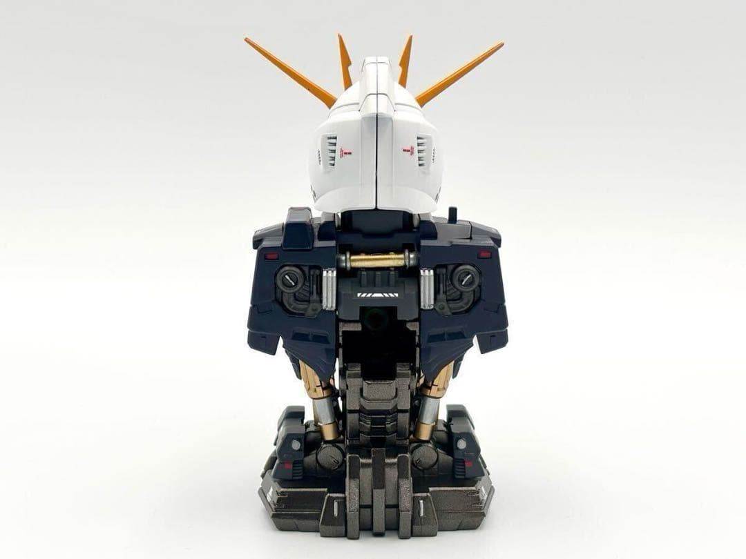 ★メカニカルバストνガンダム★全塗装完成品★機動戦士逆襲のシャア★