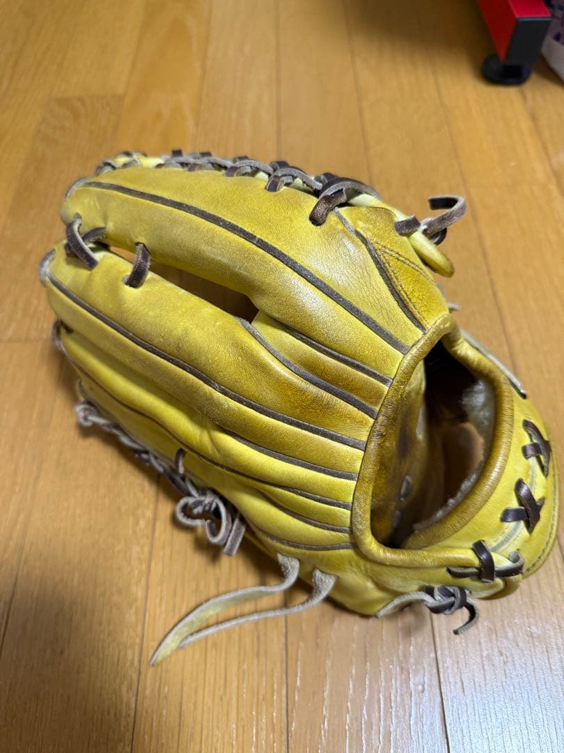 Mizuno Global Elite 軟式グローブ イエロー 収納袋付き