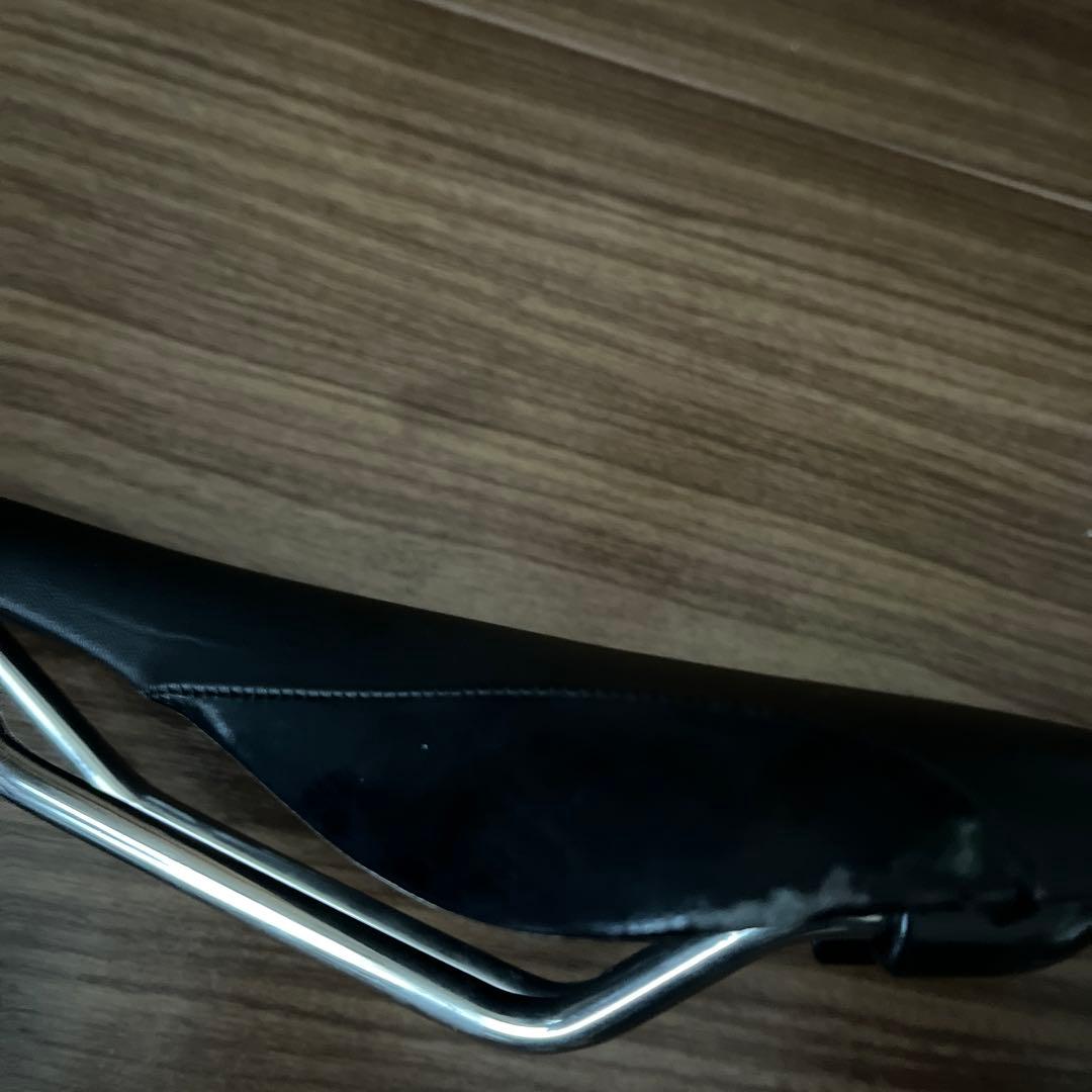 Fizik Antares VS サドル ブラック