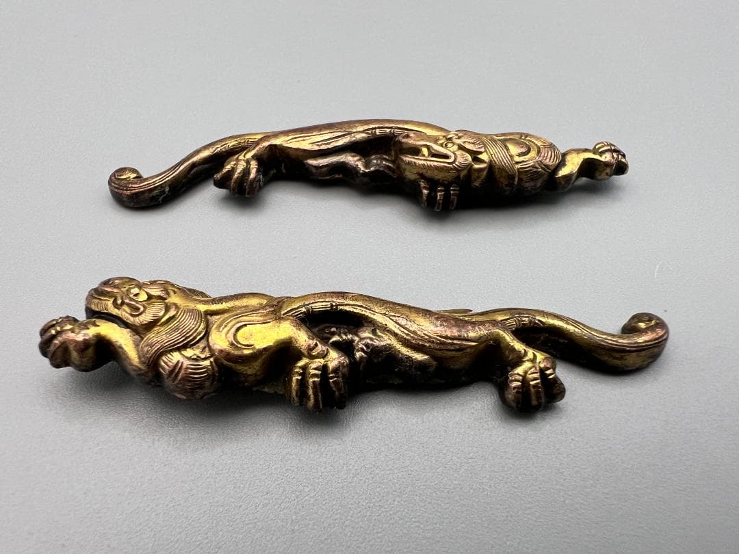 【海】江戸明治金工　双龍図　手彫　目貫一体　銅製　骨董品　専用箱付