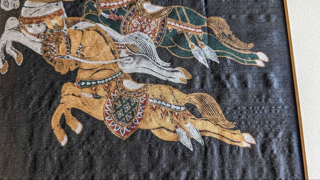 濃紺の布地に馬(額縁なし)