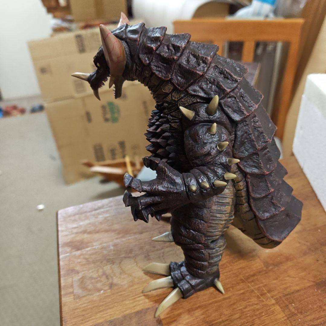 特撮スーパーコロシアムシリーズ 劇場限定EXゴモラ 値下げできません