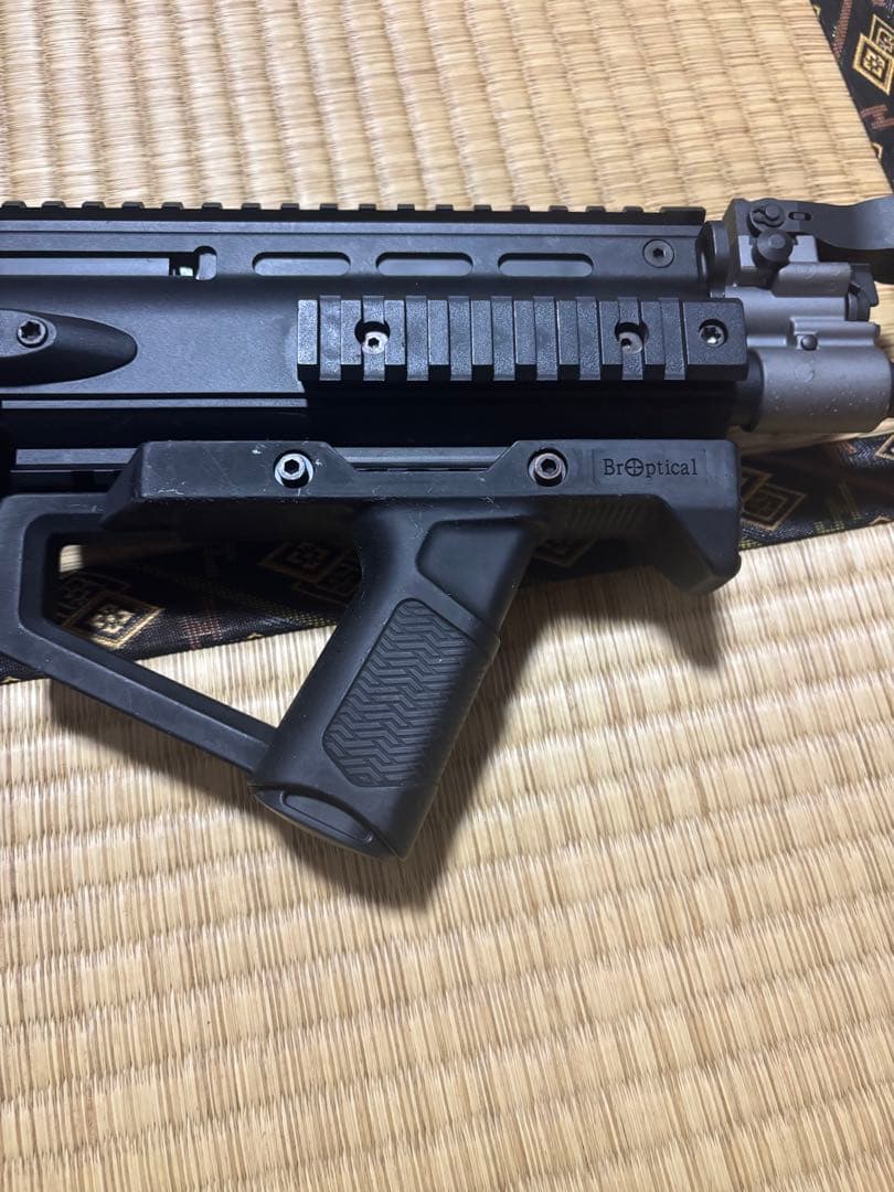 東京マルイ 次世代電動ガンSCAR-L CQC グリップ、ガンケース付き