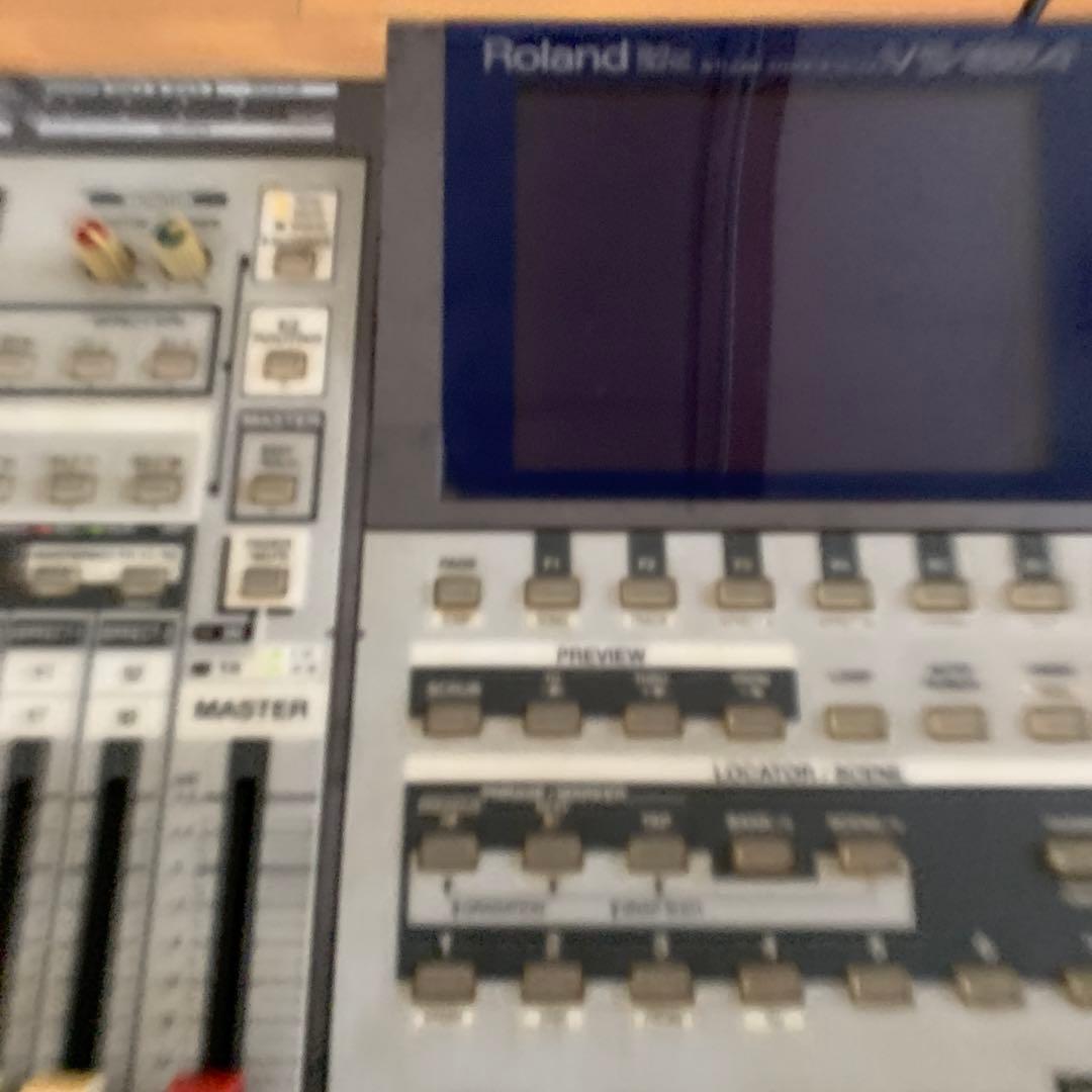 Roland VS-1824 マルチトラックレコーダー