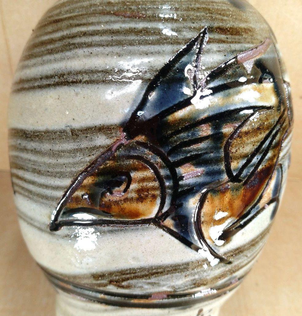 【本物保証】金城次郎 壷屋焼花瓶(海老魚紋）共箱 栞 人間国宝 壺屋焼 未使用