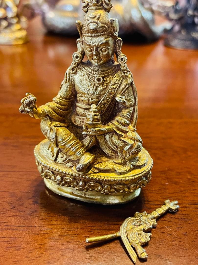 SALE【新品 送料無料】チベット密教の祖　パドマサンバヴァ 開祖 仏像 鍍金