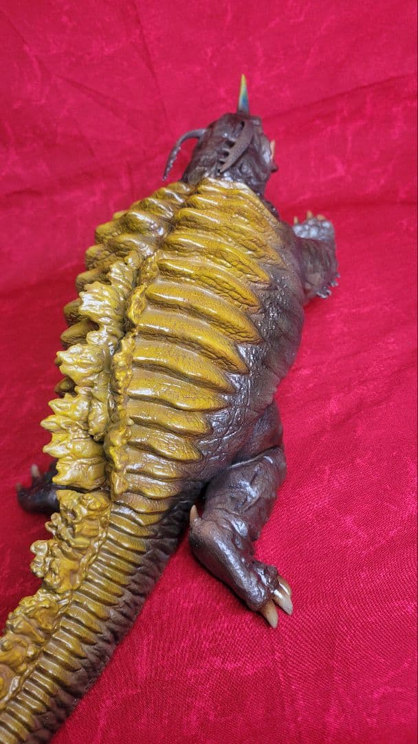 ビリケン商会ソフビキット完成品　透明怪獣ネロンガガレージキット完成品ウルトラマン