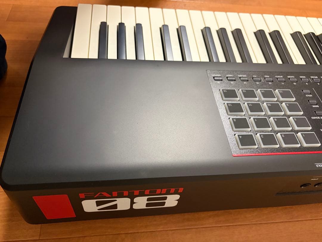 Roland Fantom-08 88鍵盤 ワークステーション（純正ケース付き）