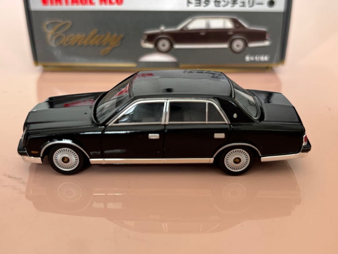 トミカ リミテッド ヴィンテージ ネオ トヨタ センチュリー LV-N105a