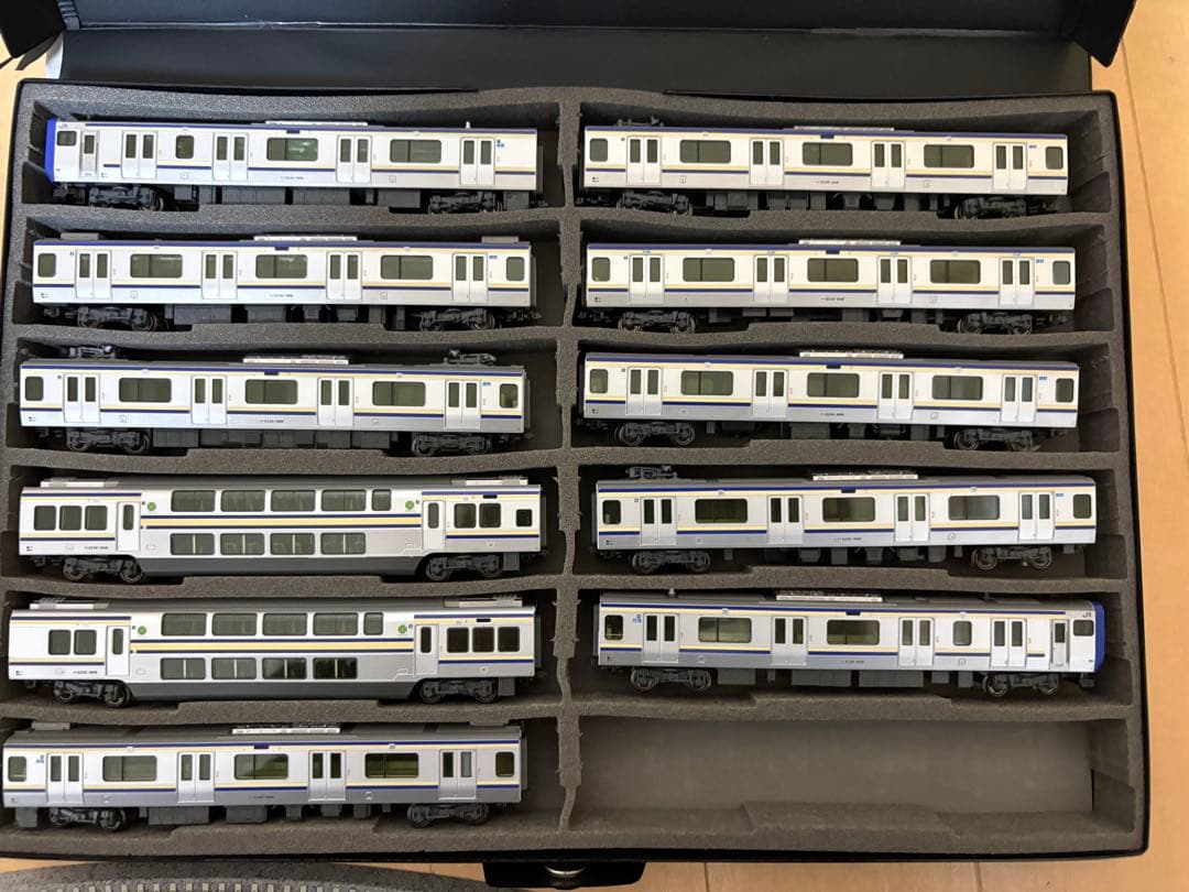 l*貨様 KATO E235系　1000番台