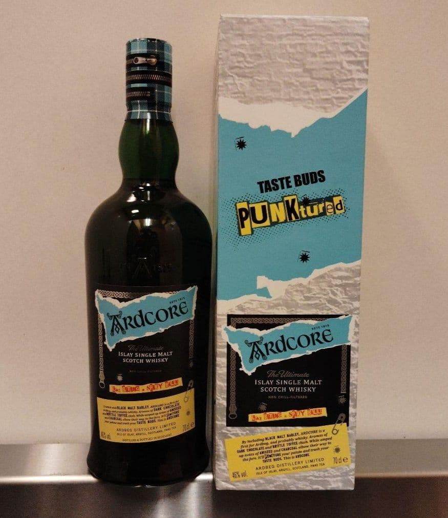 アードベッグ アードコア 700ml 46%