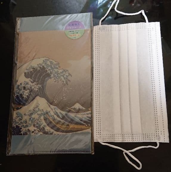 美術展グッズ☆マスクケース☆葛飾北斎《冨岳三十六景～神奈川沖浪裏》