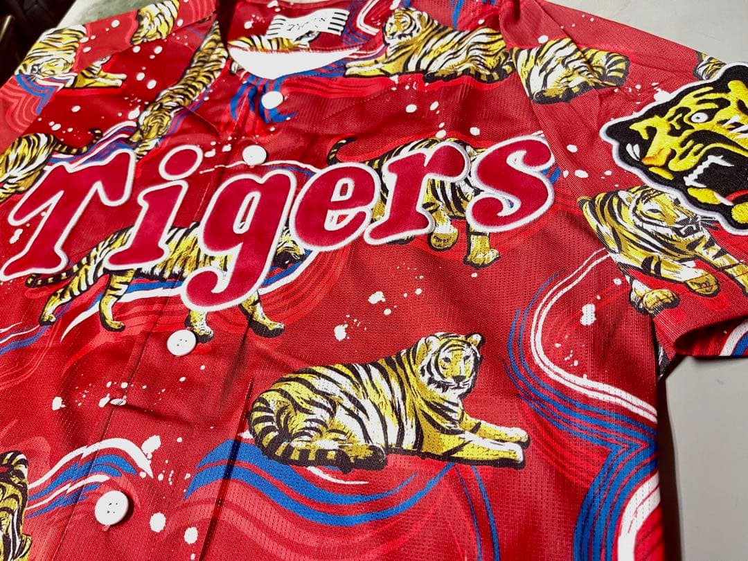 新品未使用 阪神タイガース 2024 デザインユニフォーム 波と虎 サイズ L