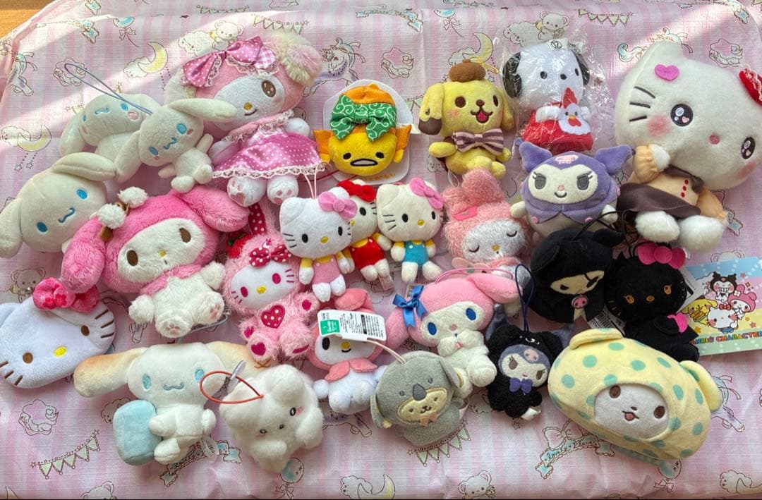 サンリオ　キャラクター　ハローキティ　クロミなど　ぬいぐるみ　おまとめ売り