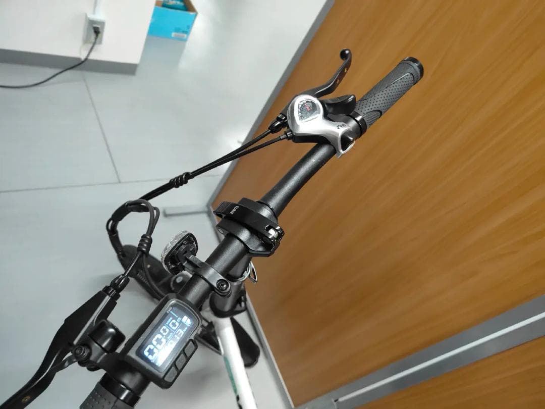 【新春SALE開催中！】電動アシスト自転車 ERWAY A01 ホワイト