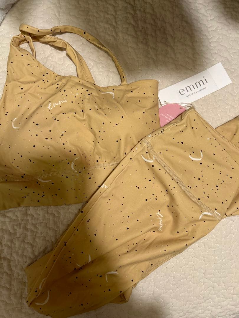 emmi yoga 上下セット