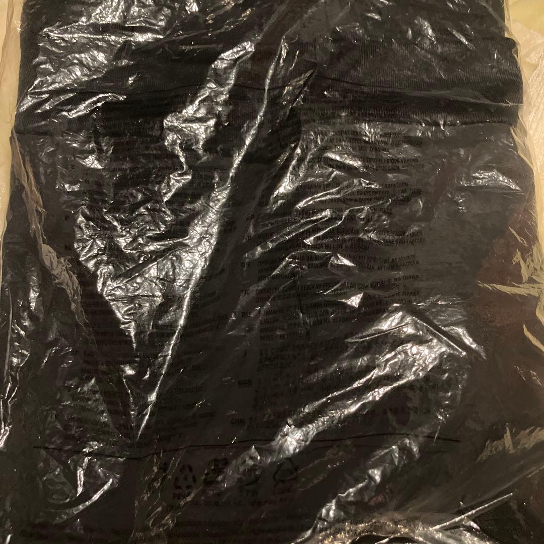 アディダスオリジナルス　撥水パーカー