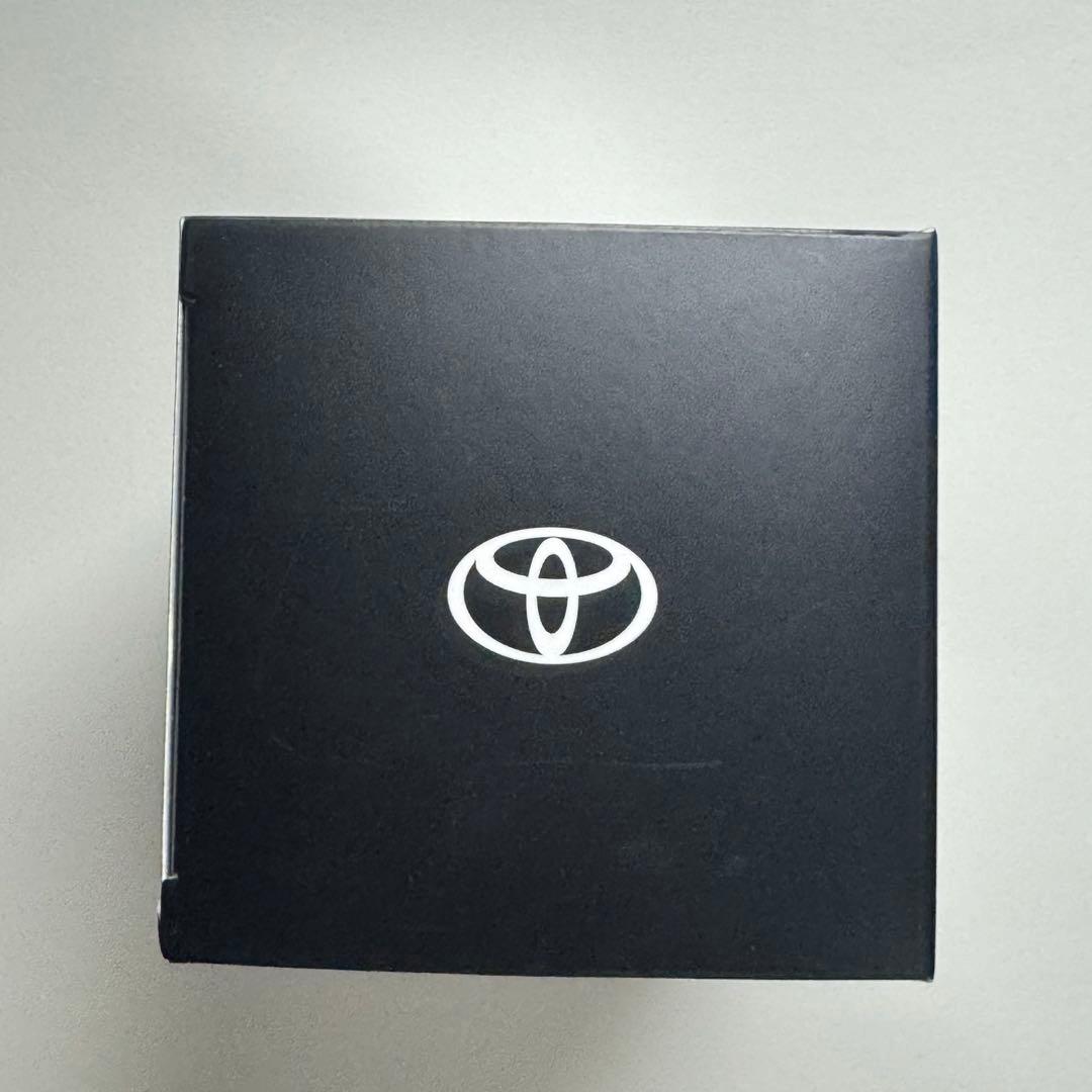 PHEV CROWN SPORT 1/30 非売品　ダイキャスト製　ミニカー