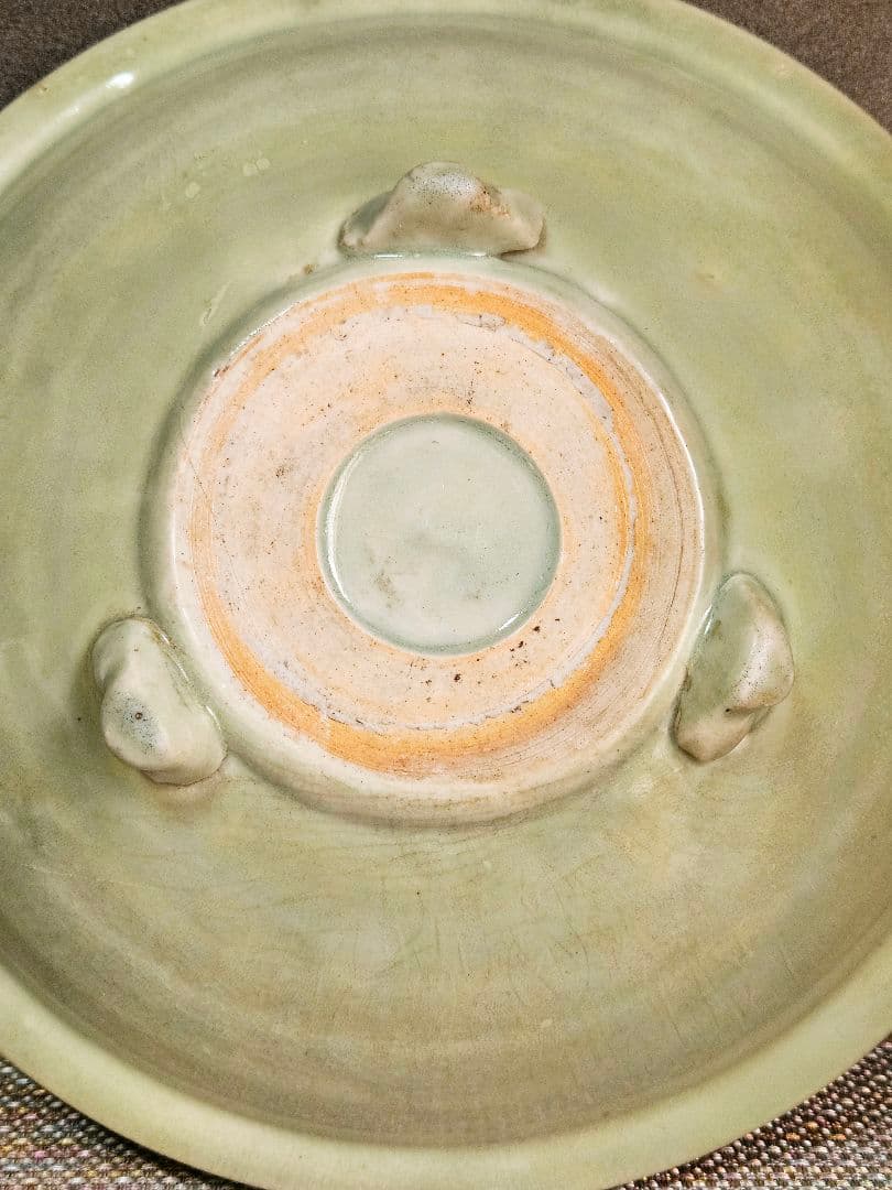 【本物保証❗】名品❗江戸時代初期　 初期伊万里青磁　鎬造　29.8cm三脚大兜鉢