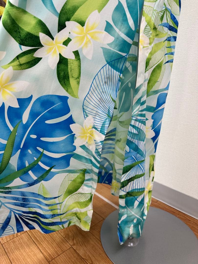 プリンセス・カイウラニ　ムウムウ 花柄 青緑