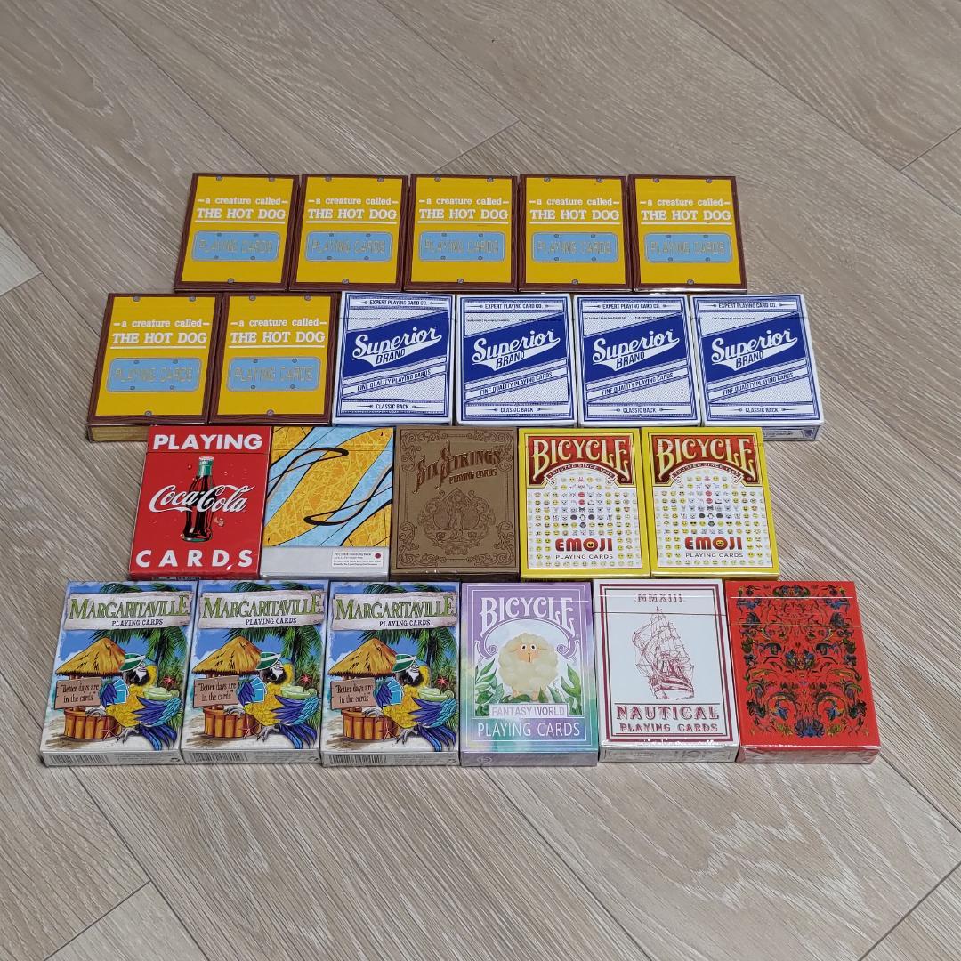 新品　未開封　ホットドッグ　スーペリア 絵文字　等　トランプ 22個セット