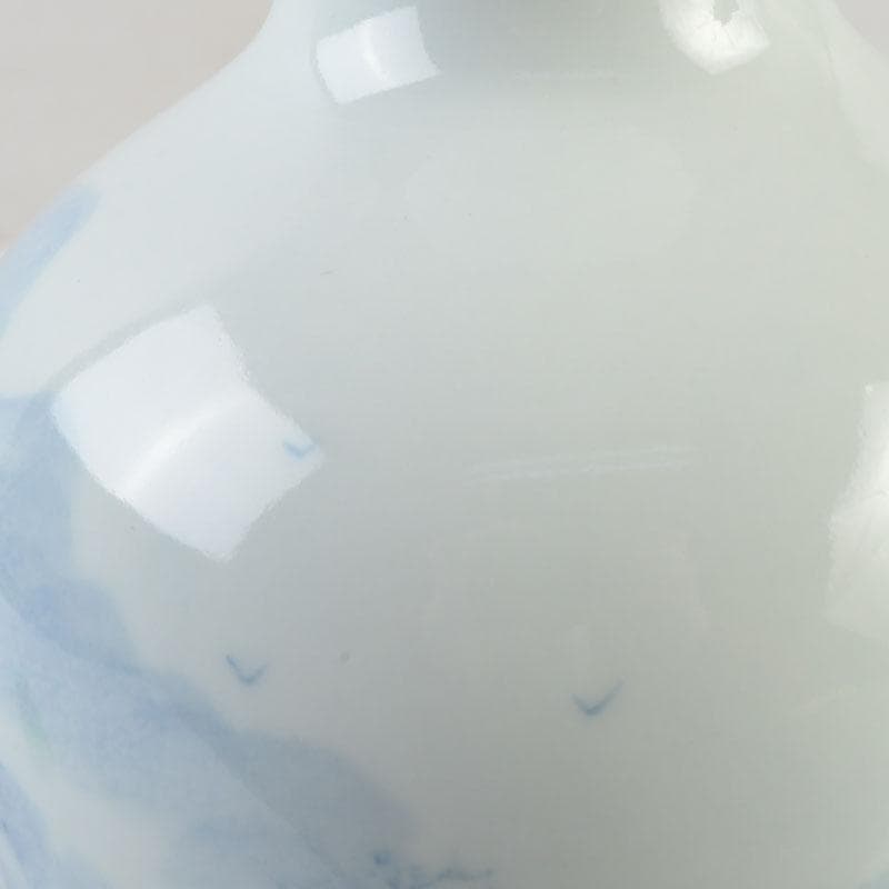 中国　景徳鎮製　青花　山水楼閣文瓶　花瓶　在銘　V　9576