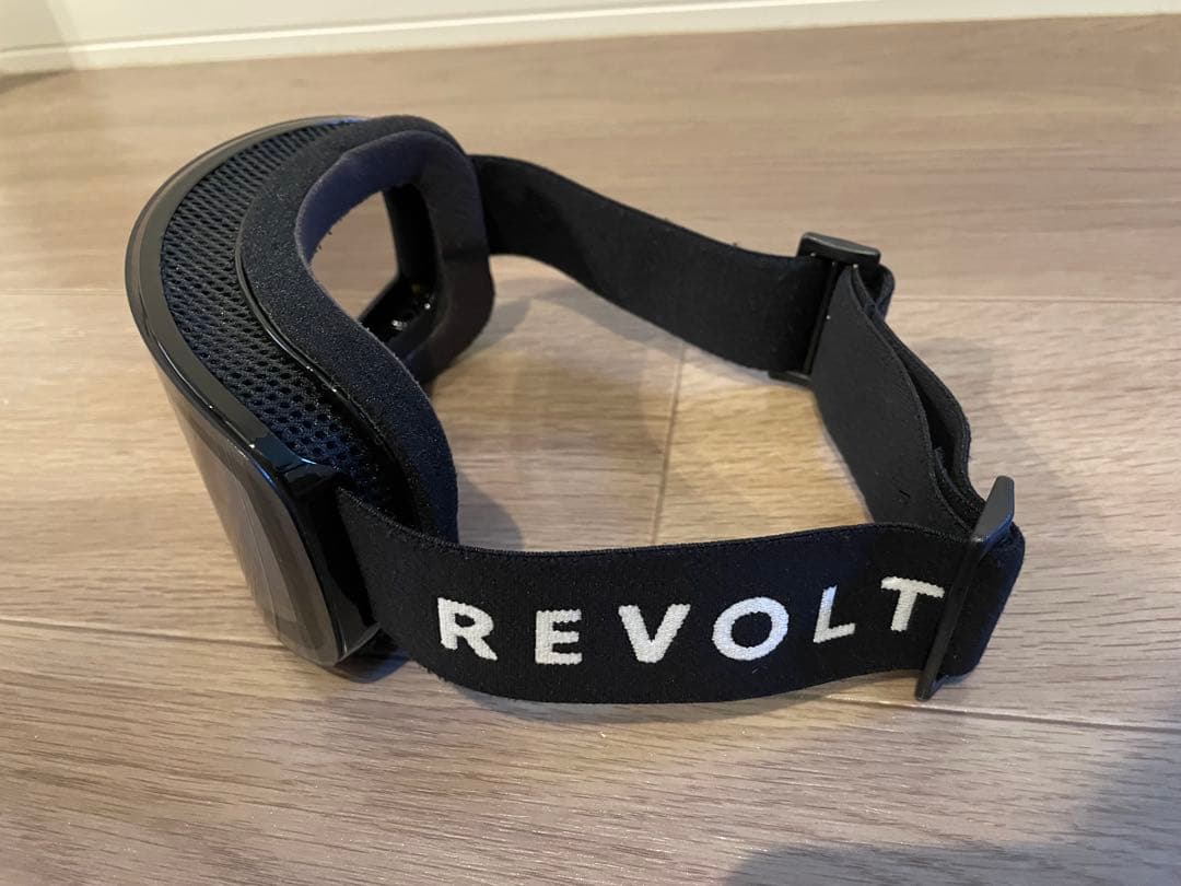 REVOLT ゴーグル　調光レンズ