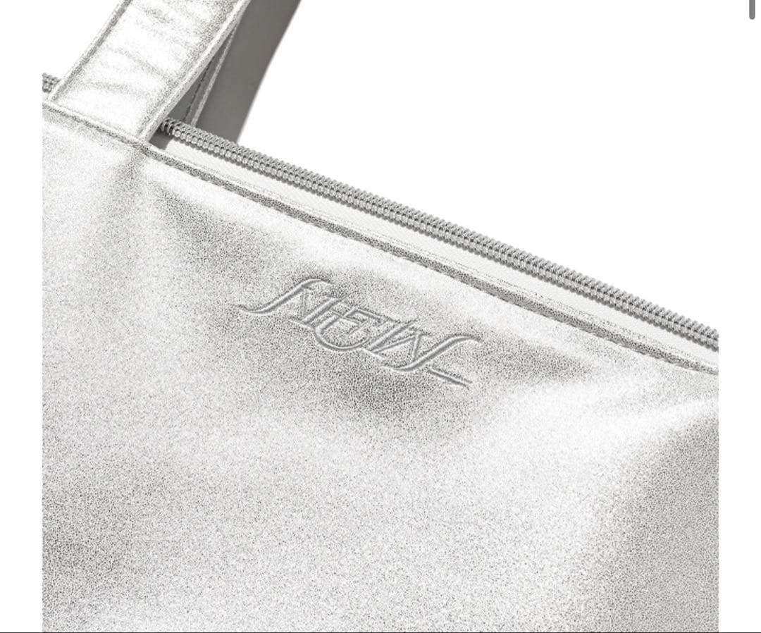 SEVENTEEN DECOBAG NEWTOUR DECOバッグ　新品未使用