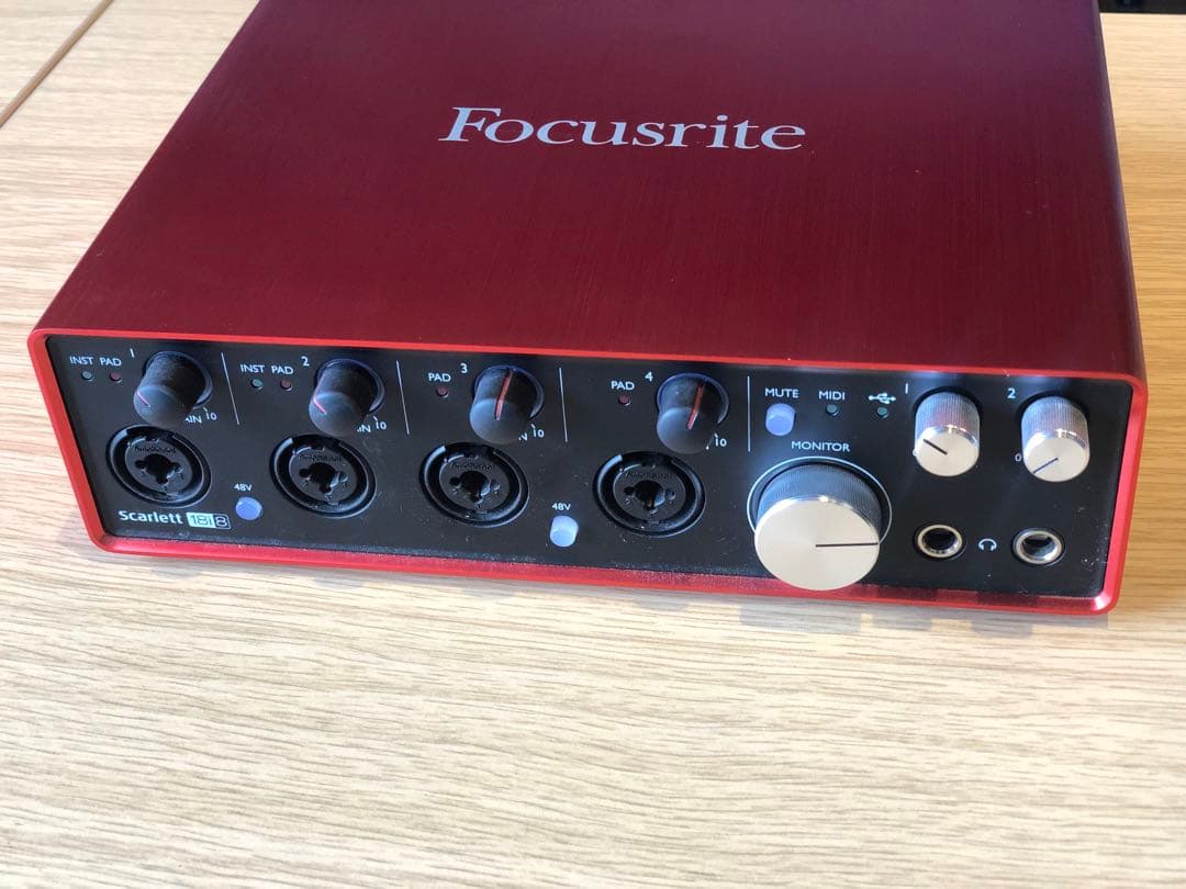 Focusrite Scarlett 18i8 USBオーディオインターフェース