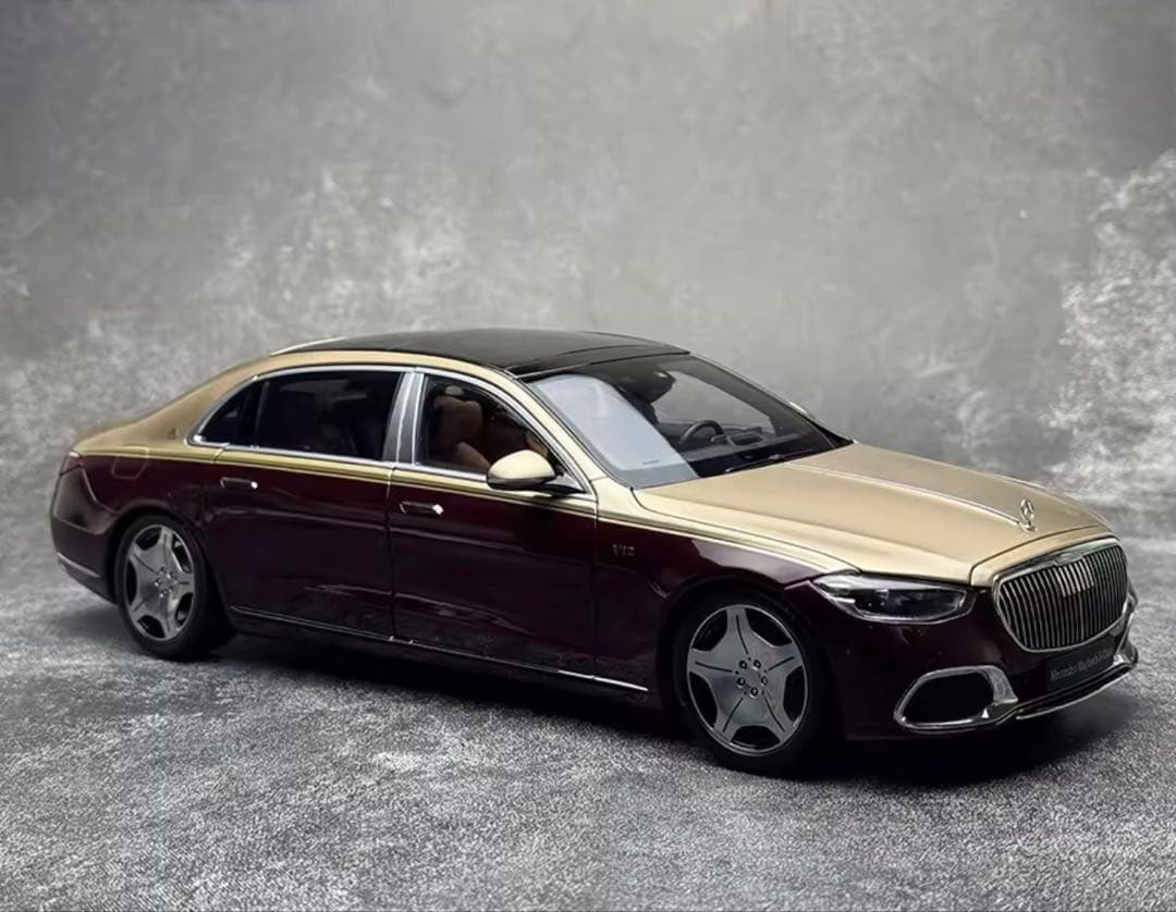 Mercedes-Maybach S Class 1/18スケールモデルミニカー