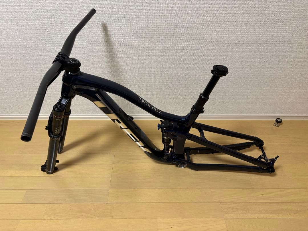 TREK Top Fuel8 Gen 3 2022 Sサイズ フレームセット
