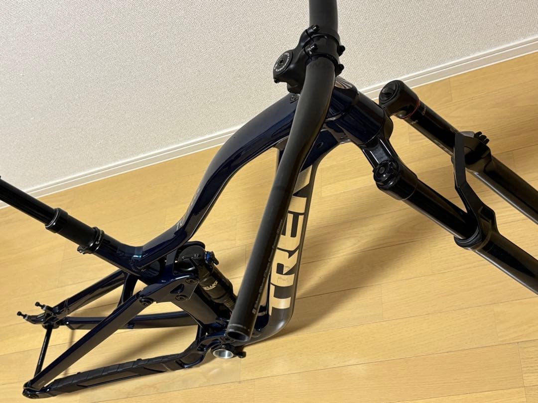 TREK Top Fuel8 Gen 3 2022 Sサイズ フレームセット