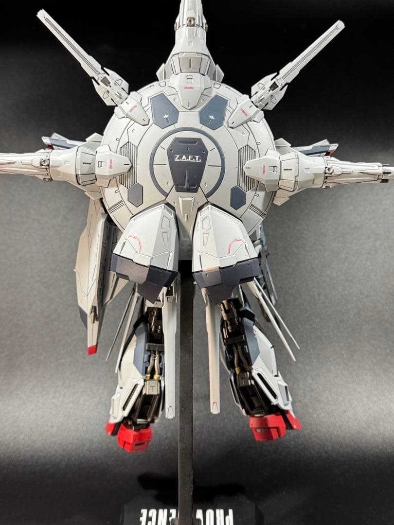 【塗装済み完成品】　MG 1/100 プロヴィデンスガンダム