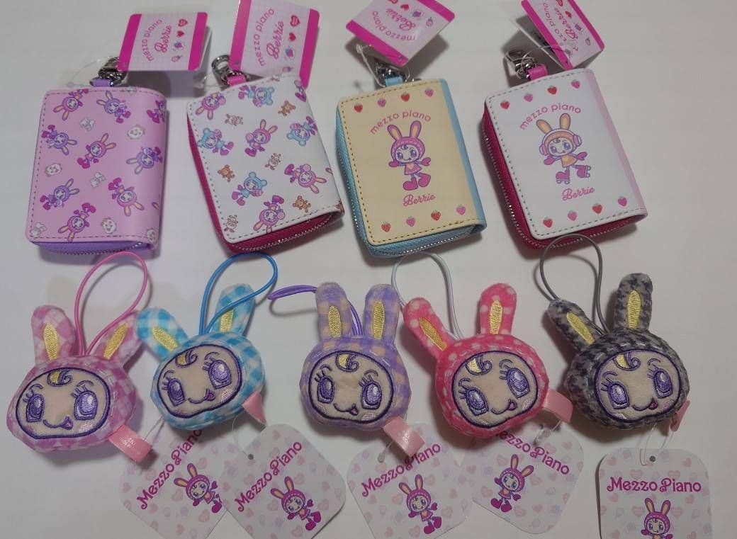 mezzo piano キーケースとメゾピアノ フェイスマスコット　9個セット