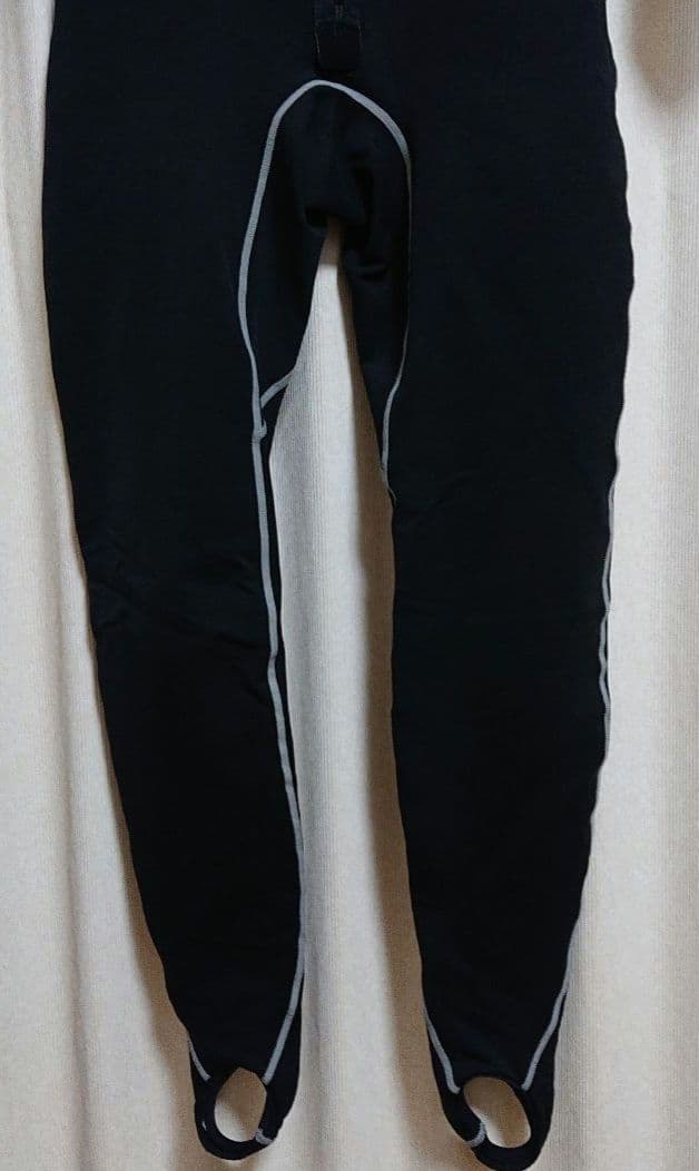 ウェットスーツ インナー　クイックシルバー　QUIKSILVER　Mサイズ