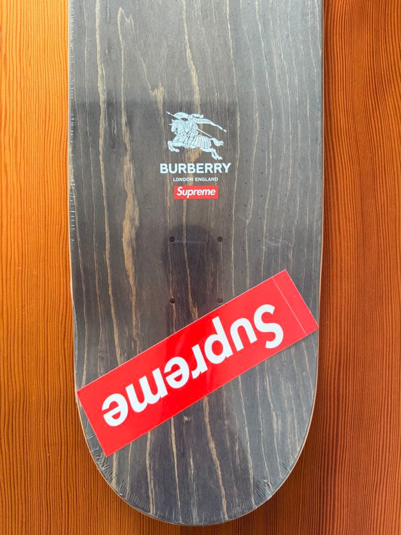 シュプリーム×バーバリー Supreme チェック柄デッキ スケボー 新品未使用