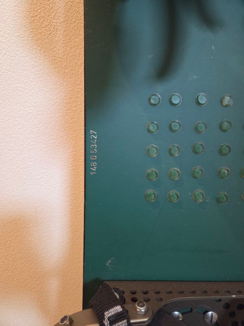 スノーボード 緑色 ハンマー デザイン