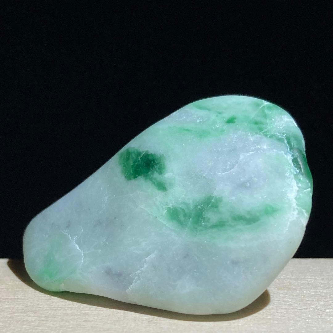 糸魚川翡翠　ロウカン 翡翠　インペリアルジェダイト　原石　30.8ｇ