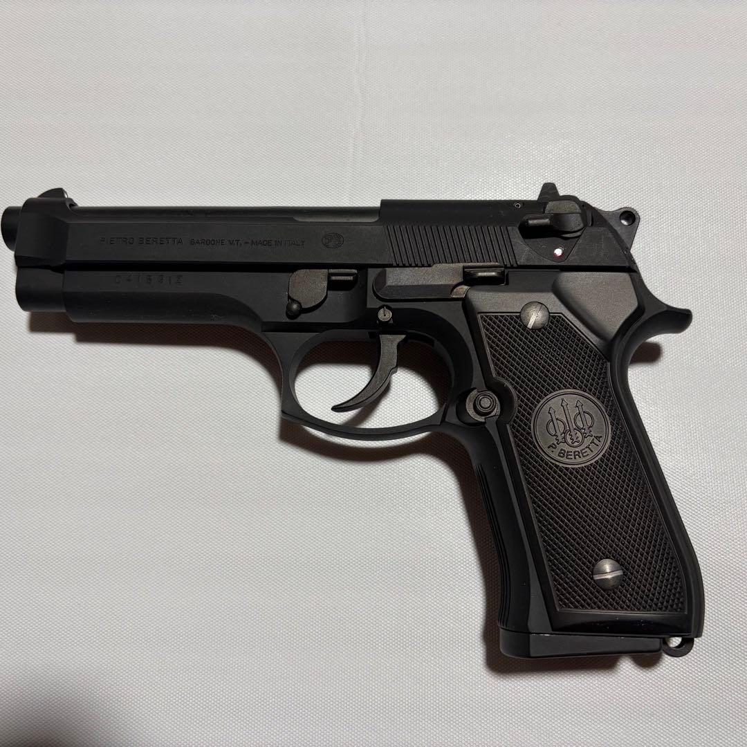 MGC ベレッタ M9 限定生産品　発火式モデルガン　ヘビーウェイト