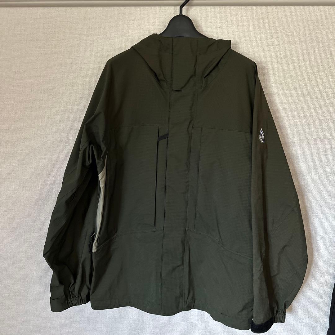バートン　スノボジャケット　TRI-LITE AK S GORE-TEX