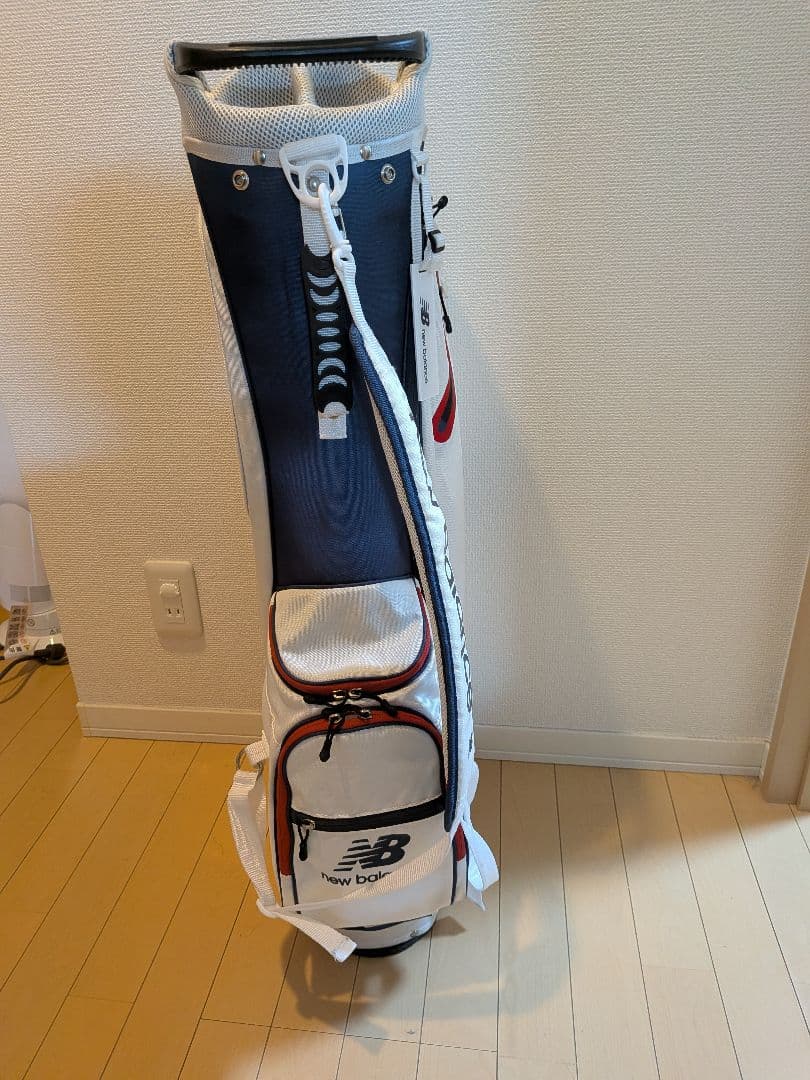 ニューバランススタンドバッグ　フード無し