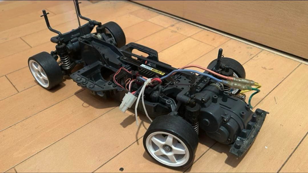 タミヤ TA03F 三菱ランサーエボリューションⅣ WRC 1/10