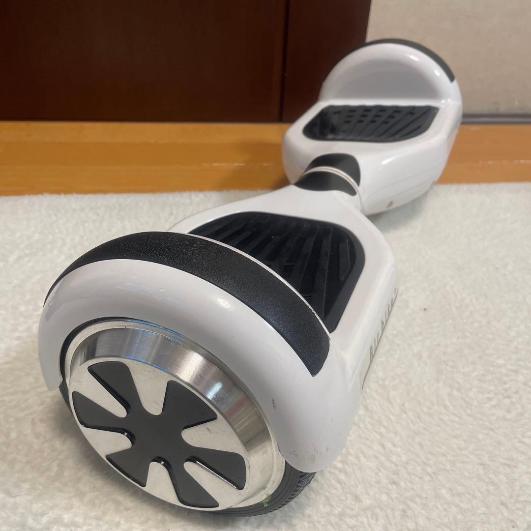 けんちゃん　セグウェイ　電動スケボー ホワイト 充電器・専用バッグ付き