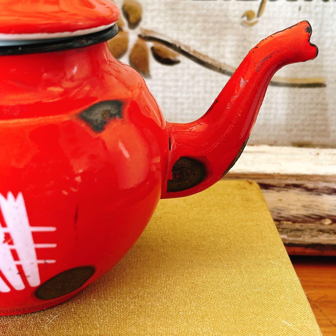 ホーロー　コロンと可愛い赤の1人用ミニポット