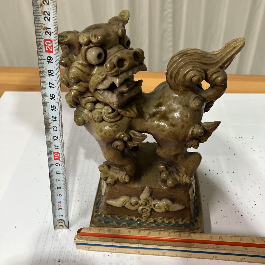 沖縄　琉球　壺屋焼　新里勇人作 台付シーサー ヤチムン　やちむん