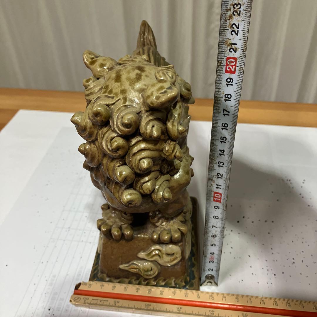 沖縄　琉球　壺屋焼　新里勇人作 台付シーサー ヤチムン　やちむん