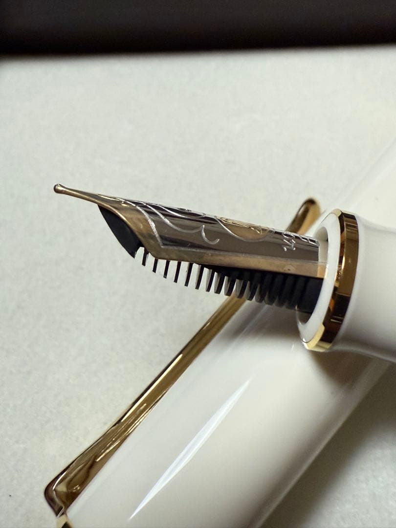 未使用　万年筆　ペリカン M600 ターコイズ　EF