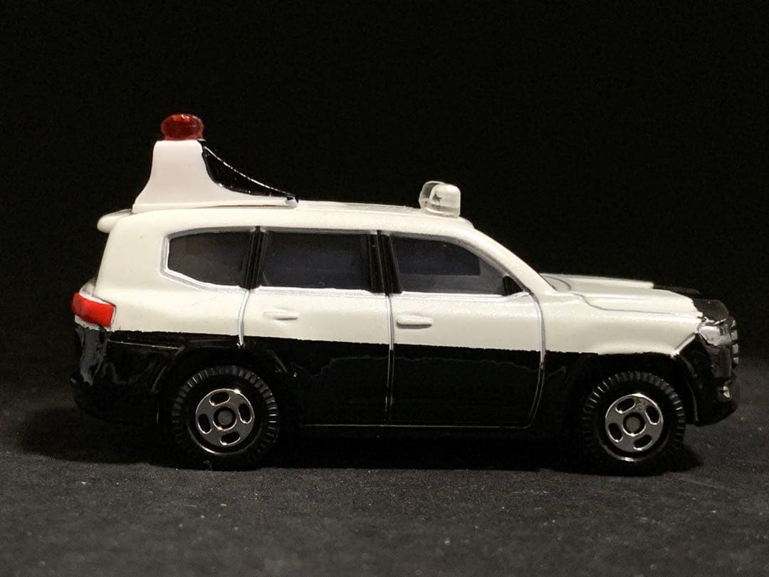 【確認用】トヨタ　ランドクルーザー300 パトカー仕様