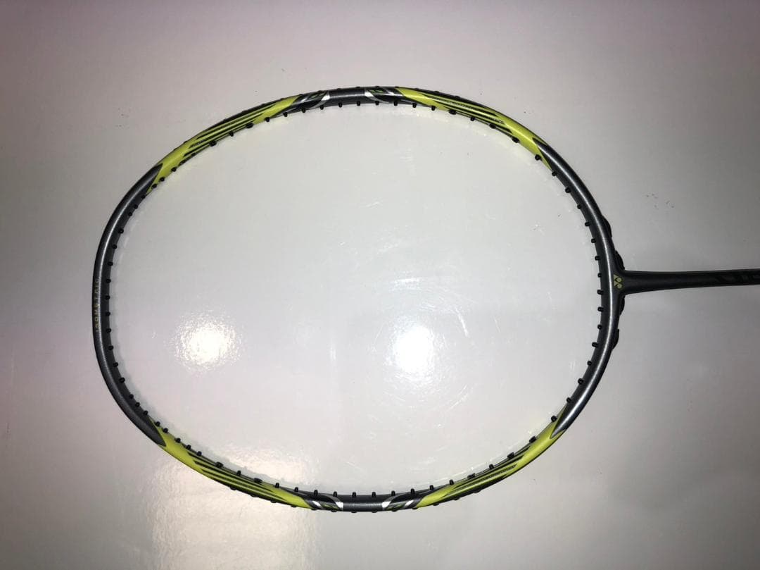 ヨネックス バドミントンラケット アークセイバー7 プロ 4U5