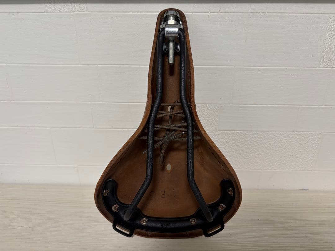 美品 ブルックス サドル イングランド製 ブラウン レザー　BROOKS B17